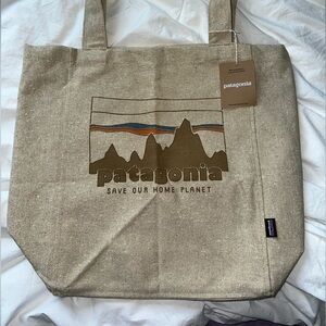 Patagonia recycled market tote NWT
